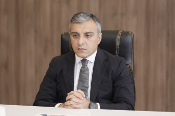 Yeni sədr özünə müşavir təyin etdi - FOTO