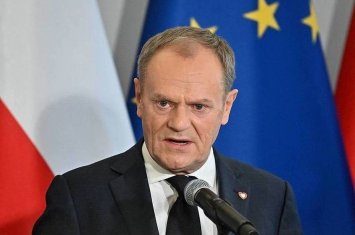 Tusk Trampın İran üzərində qələbə bəyanatını şübhə altına alıb