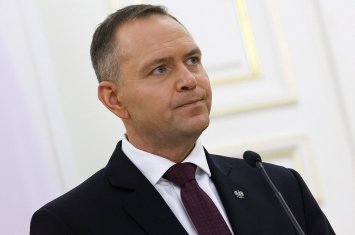 Навроцкий наложил вето на закон об участии Польши в программе SAFE