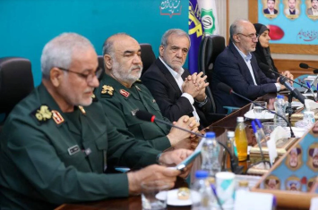 Pezeşkian hökumətlə əməkdaşlıq təklifini qəbul etməyən SEPAH-ın mövqeyini sərt tənqid etdi...