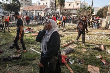 ABŞ-İsrail bombaları altında şəhadət gətirərək ölən qadının son anları...-VİDEO