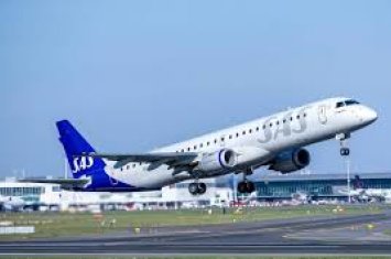 Bloomberg: Авиакомпании начали сокращать рейсы из-за роста цен на топливо