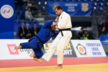 Avropa çempionatı: Zelim Kotsoyev 1/4 finala yüksəldi - YENİLƏNİB