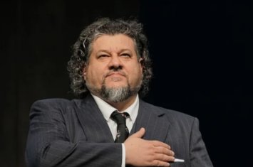 Xalq artisti deputatlara səsləndi: Mədəniyyət Mərkəzində bağça biznesi quran direktor parlamentdə müzakirə edilsin! – NONSENS