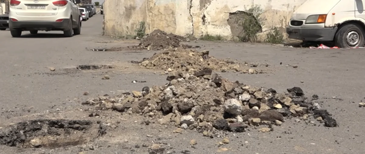 Xətai sakinləri ayağa qalxdılar: Məktəbin yolu zəbt olunur? - VİDEO