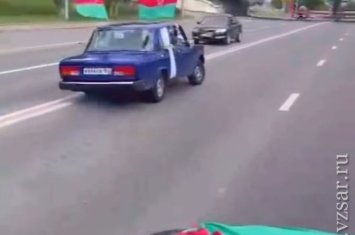 Rusiyada Azərbaycan bayraqlarıyla avtomobil sürən Şamil 