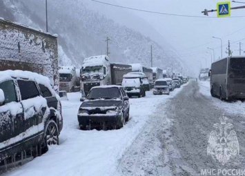 Gürcüstan Hərbi Yolunda ağır yük maşınlarının hərəkəti qadağan edilib