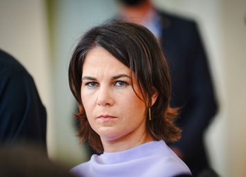 Бербок намекнула на миротворцев ООН в Украине