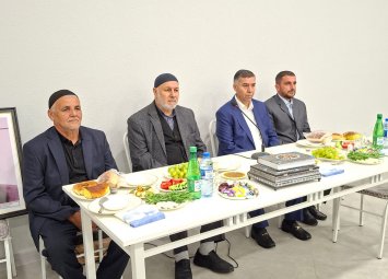 Novxanıda 27 sentyabr Anım Günü ilə bağlı şəhid məzarları ziyarət olunub, ehsan süfrəsi verilib