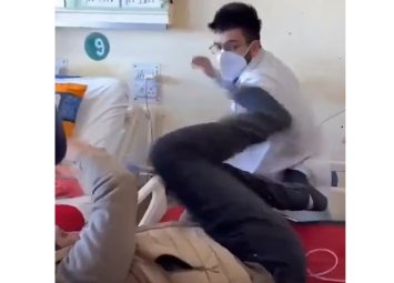 Hindistanda şok hadisə: həkim xəstəni palatada döydü - 