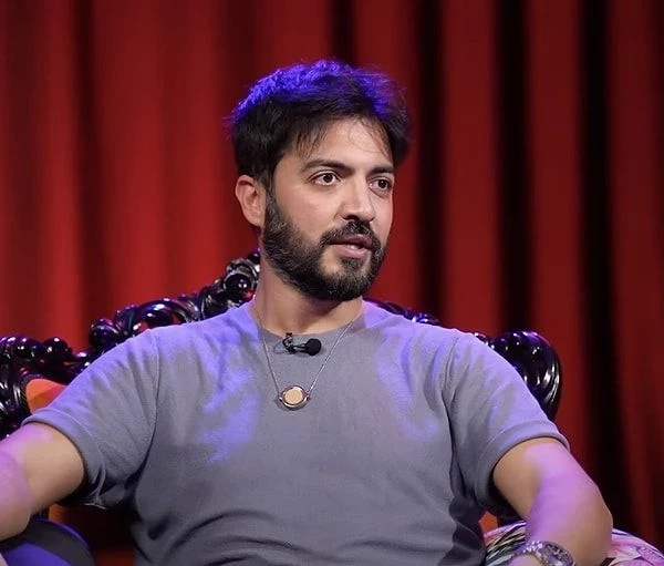 Məşhur türk müğənnidən ŞOK İDDİA: “Mənə cin girmişdi”