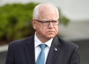 Губернатор Миннесоты призвал Трампа прекратить миграционные рейды в штате