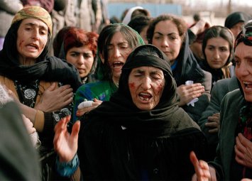 “Onun əlləri uşaq və qadınların qanına batıb”