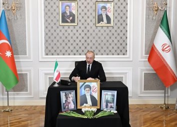 Ильхам Алиев посетил посольство Ирана и выразил соболезнования-ФОТО