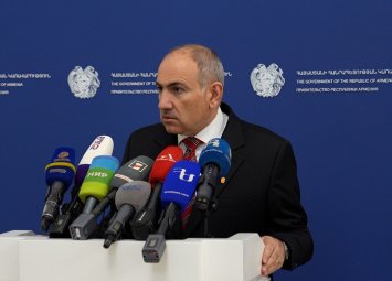 Paşinyan siyasi meydandakı yad dövlət agentlərini ifşa etməklə hədələdi... 