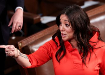 Amerikada 2026-cı ildə sayca 4-cü yüksək vəzifəli istefa verdi...