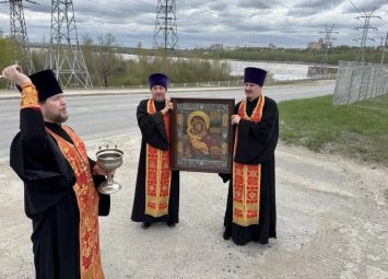 Rusiya bu şəhəri Ukrayna dronlarından qorumaq üçün ikona və dualara möhtac qaldı...-FOTO 