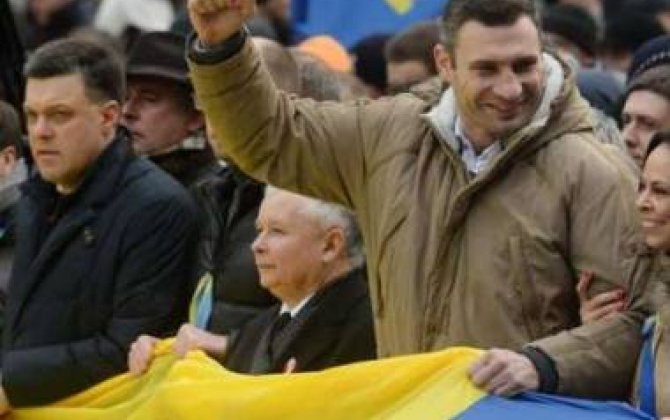
Kliçko: “İndi bir nömrəli məsələ Yanukoviçin istefasıdır