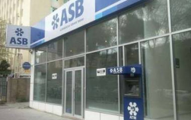 Azərbaycan Sənaye Bankının sabiq işçiləri öd püskürdü 