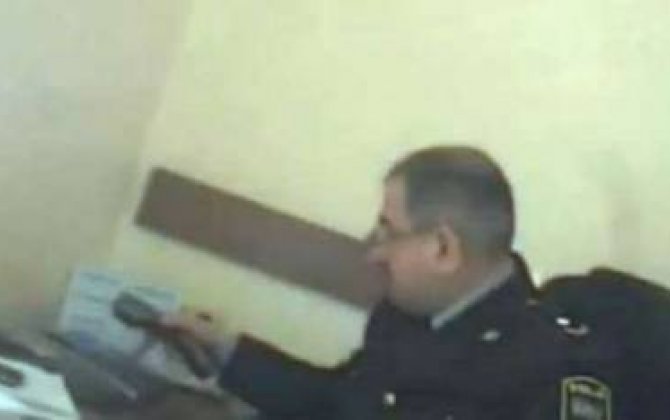 Azərbaycanda polisin rüşvət tələb edən görüntüləri yayıldı - Video 