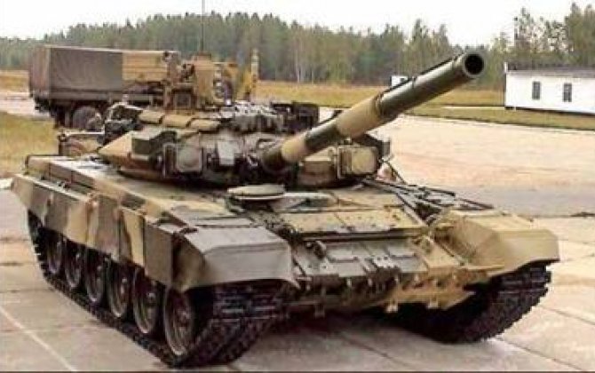 Rus tankları Bakıya girdi  -VİDEO