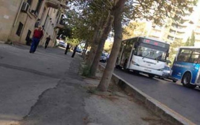 Balaca qızcığaz məktəbə tələsirdi, avtobus qəzasına düşdü -  FOTO, VİDEO