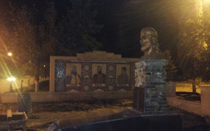 Göygöldəki Nizami Gəncəvi abidəsi baxımsız vəziyyətdədir