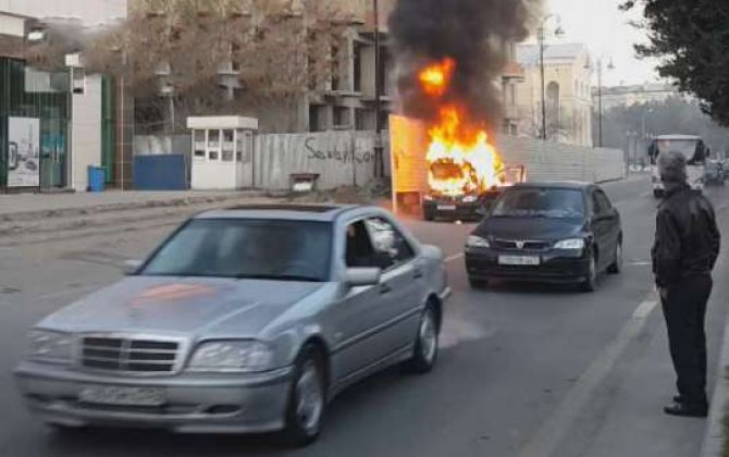 Sumqayıtda avtomobil belə yandı -  VİDEO