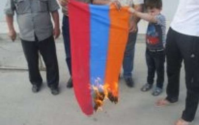 QAT çağırış etdi: “Hərəyə bir erməni bayrağı yandıraq” 