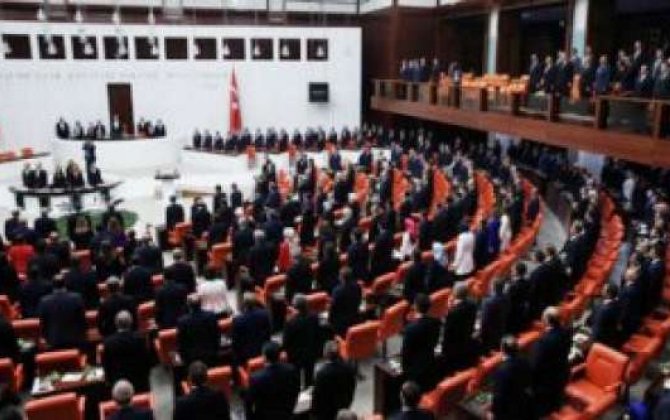 Türkiyə parlamentinin sədri postuna dörd namizəd var 