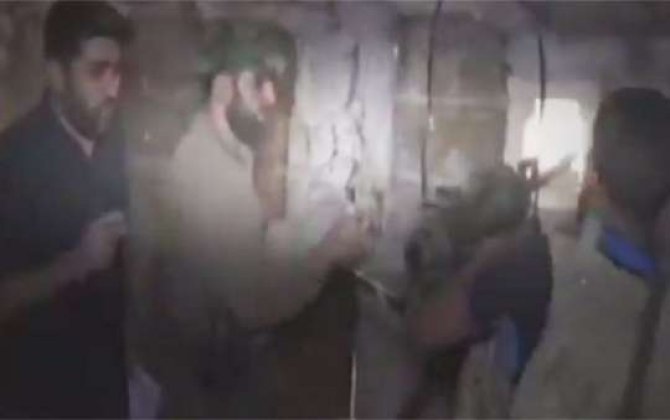 Türkiyəli jurnalistlər çəkilişdə yaralandı - Suriyada+Video
