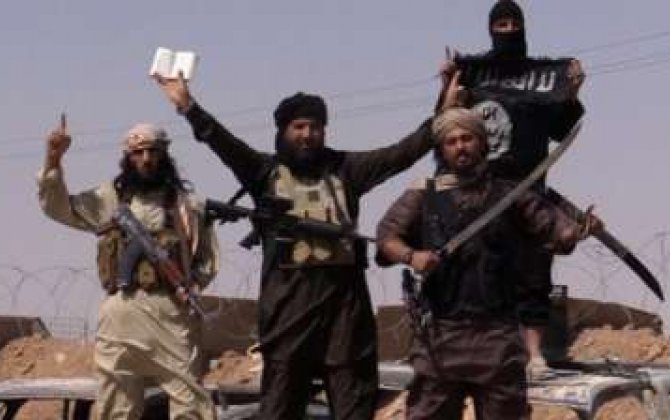 İŞİD oruc tutmayan 94 nəfəri çarmıxa çəkib 