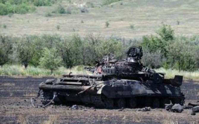 Ermənistan hərbçiləri Rusiyada biabır oldular  - Bir tank yandı, biri də aşdı