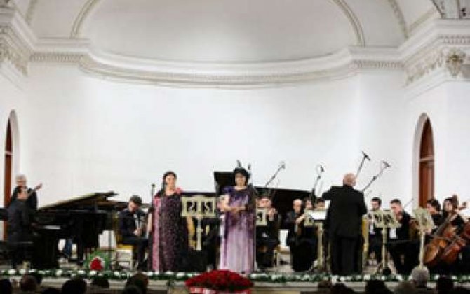 Fidan və Xuraman Qasımova bacılarının konserti anşlaqla keçib 