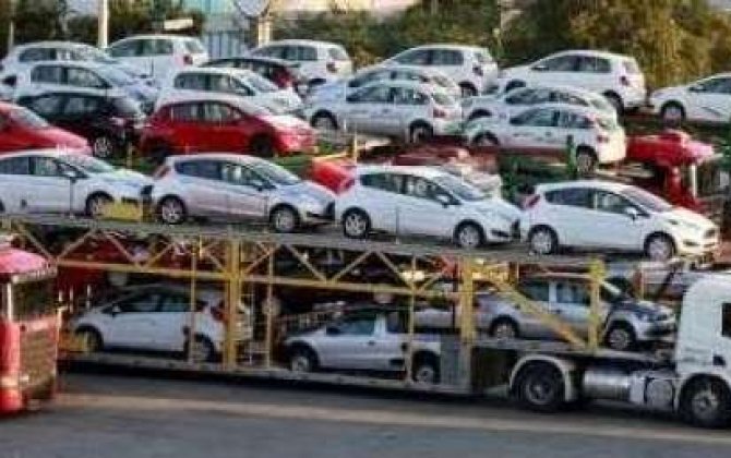 Gürcüstandan avtomobil alışı 80% azaldı 