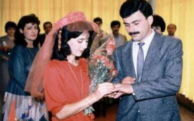 Şəhid əri İlham üçün  - Bətnindəki körpəni də özü ilə məzara aparan Fərizə 