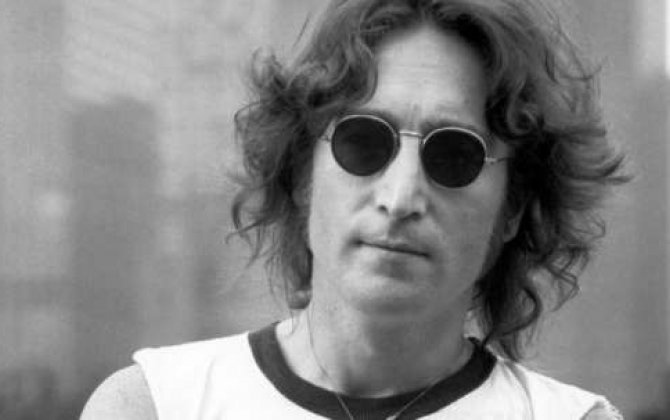 Con Lennonun saçlarından bir hissəsi hərracda 35 min ABŞ dollarına satıldı 