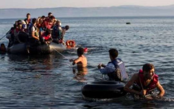 Liviya sahillərində miqrantları daşıyan gəmi batıb, 15 nəfər itkin düşüb 