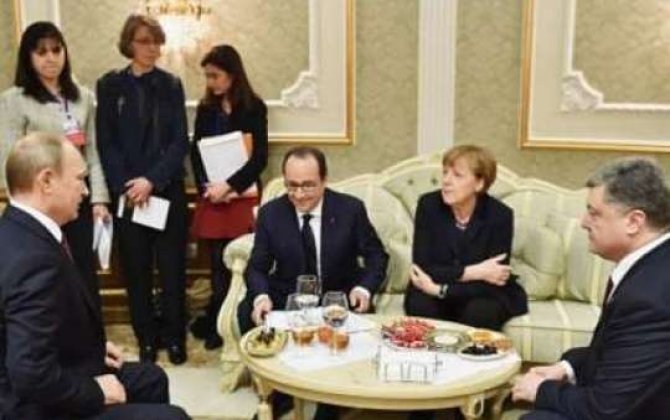 
Berlin görüşündə Putin pivə içdi, Merkel isə... -ŞOK