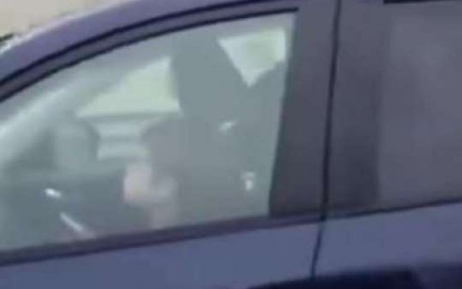 
10 yaşlı uşaq avtomobili saatda 100 kilometr sürətlə idarə edir   - Video