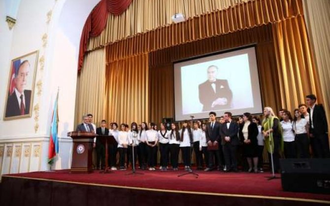 ADPU-da ulu öndər Heydər Əliyevə həsr edilən konsert keçirildi 