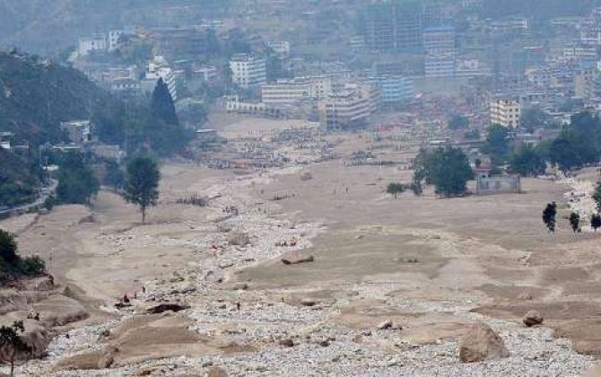 Şiddətli yağışlar 47 nəfərin həyatına son qoydu 