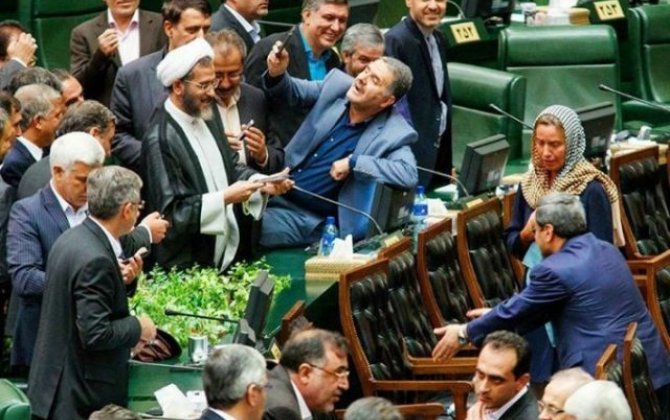 İran deputatlarını özünə məftun edən qadın  - Federika Mogerini