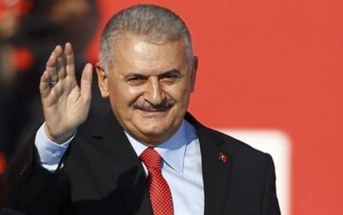 Türkiyənin Baş naziri Bakıya yola çıxdı  
 