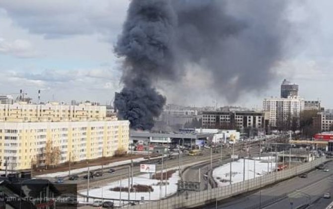 Rusiyada daha bir yanğın:  Qara, qorxulu duman...(VİDEO)