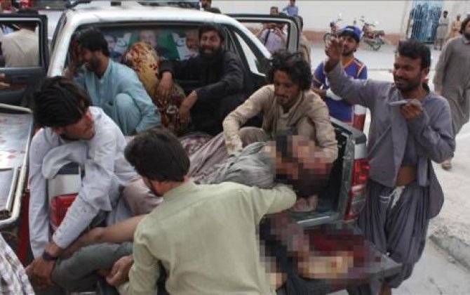 Pakistanda iki mitinqdə törədilən partlayışlarda ölənlərin sayı 132 nəfərə çatıb 