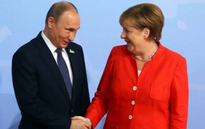 Merkel və Putin Suriyanı müzakirə edib 