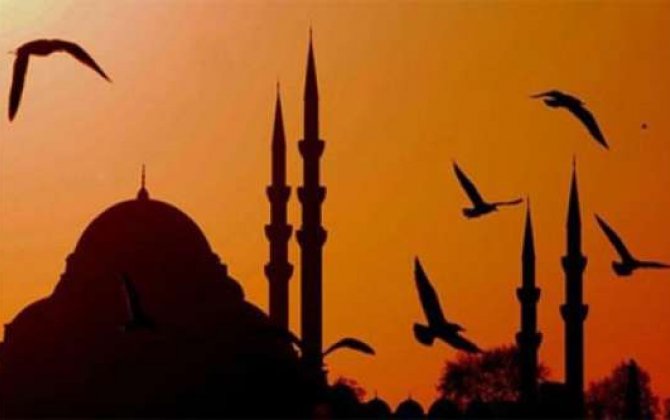 Türkiyədə nazirlik namazın vaxtını dəyişdirdi 
