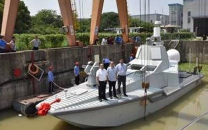 Çin qeyri-adi gəmisini dünyaya tanıtdı -  FOTO