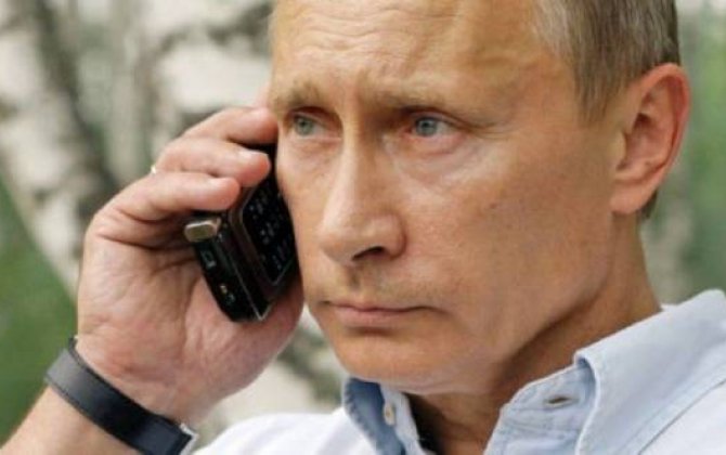 Putin hansı mobil telefondan istifadə edir?  - 